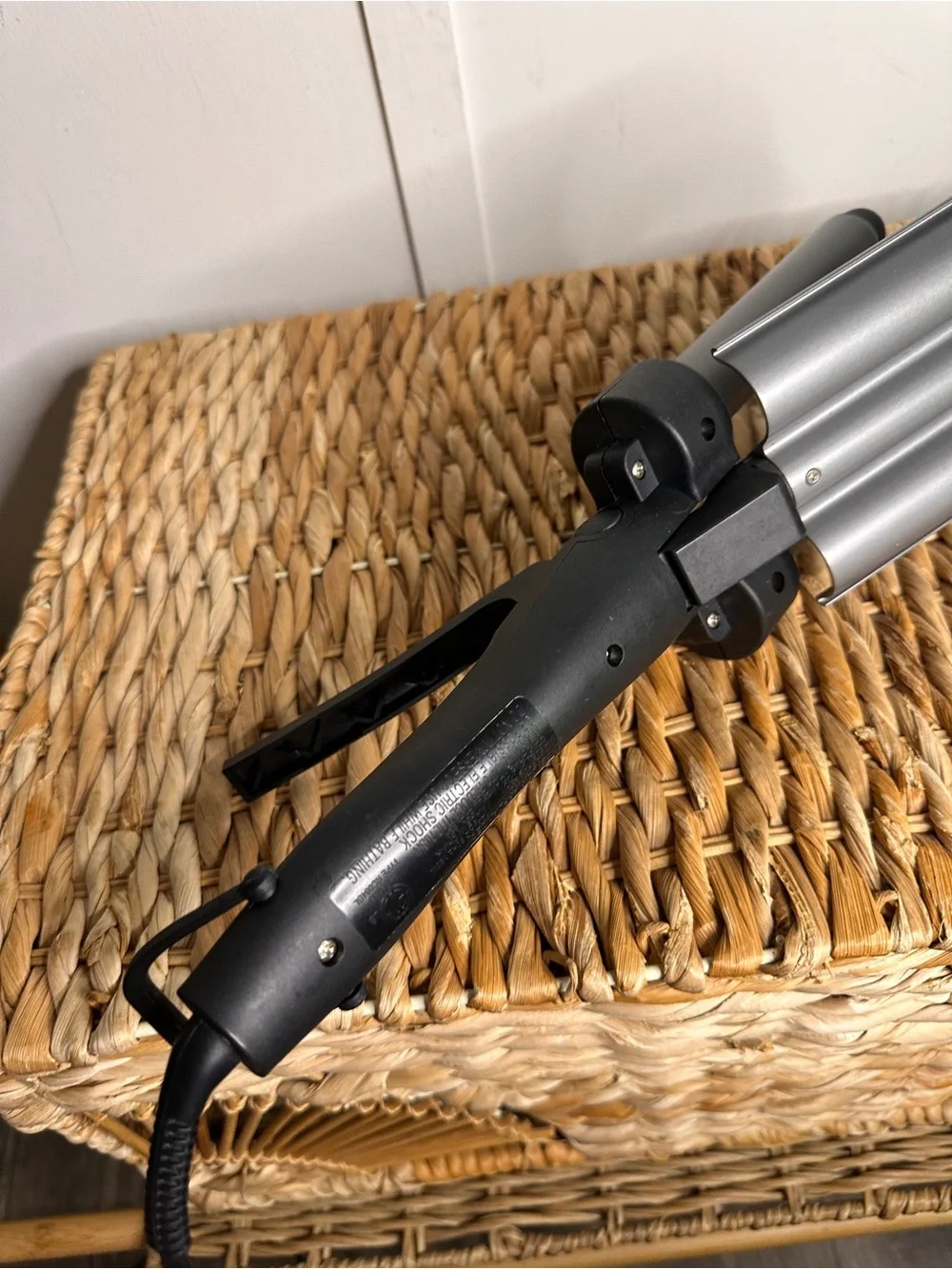 Revlon Black Triple Barrel Hair Waver